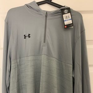 Under armour hoodie light shirt
